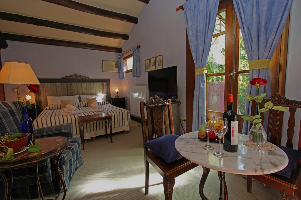 Casa Glebinias Hotel Чакрас де Кория Екстериор снимка